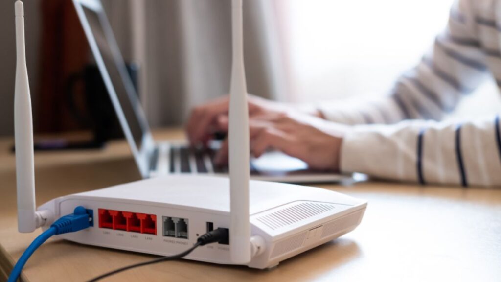 इस वजह से खराब हो सकता है आपके घर का Wi-Fi, तुरंत कर लें ये उपाय